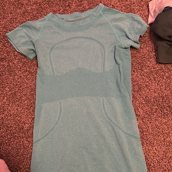 Lululemon Swiftly tech - Picture 2 of 3